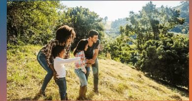 The connection with nature, through biofilia, has a positive impact on mental health, promoting resilience and reducing the effects of climate change.
