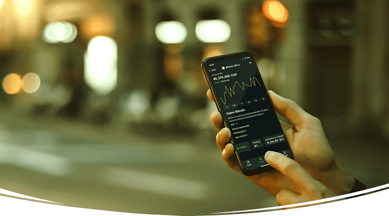 Bitcoin marks 15 years since its first commercial purchase, reaching historic milestones in value and regional adoption, driven by major investors.