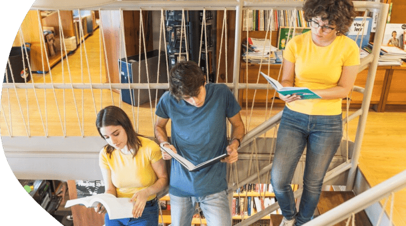 Video analytics is crucial for strengthening security in educational environments. Learn about effective strategies for its successful implementation and improving risk management.